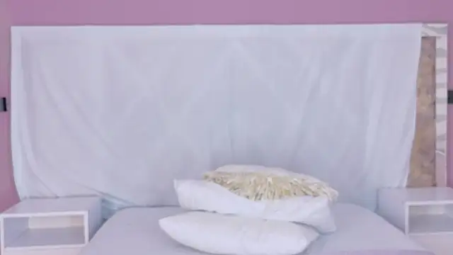 MaxiRogers live sex cam