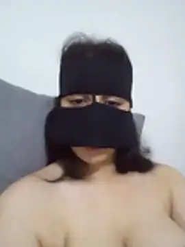 yassmin-- live sex cam