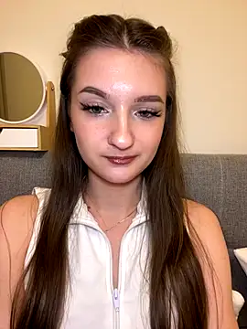 AdelinaEmber's cam snapshot