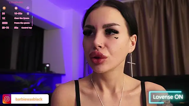 NaomyBlackBarbie's cam snapshot