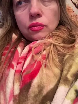 Suzanele's cam snapshot