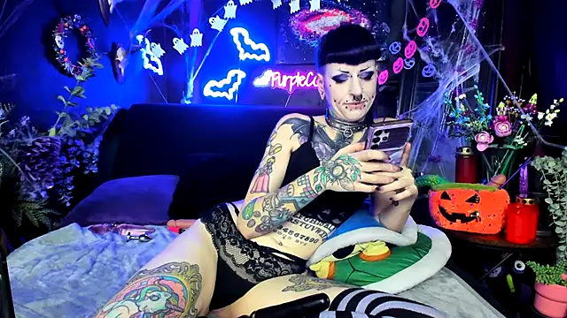 Purple_Coffin666's cam snapshot