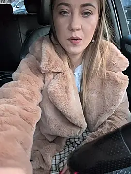 Risky_girl23's cam snapshot