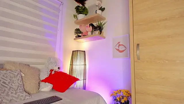 sara_madrid's cam snapshot