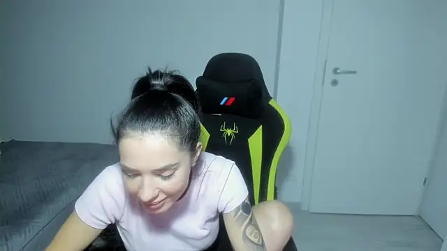 Emmapmg live sex cam