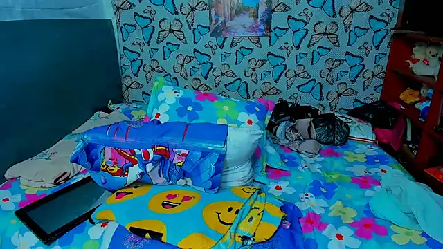 lucianaosorno25 live sex cam