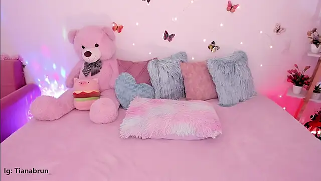 Zara_uwu_'s cam snapshot