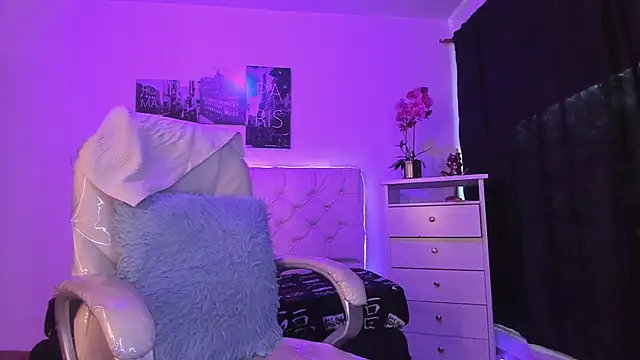 Amy_Kiitty_'s cam snapshot