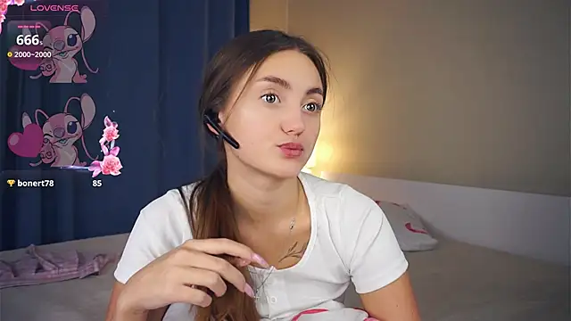 LoraDavi's cam snapshot