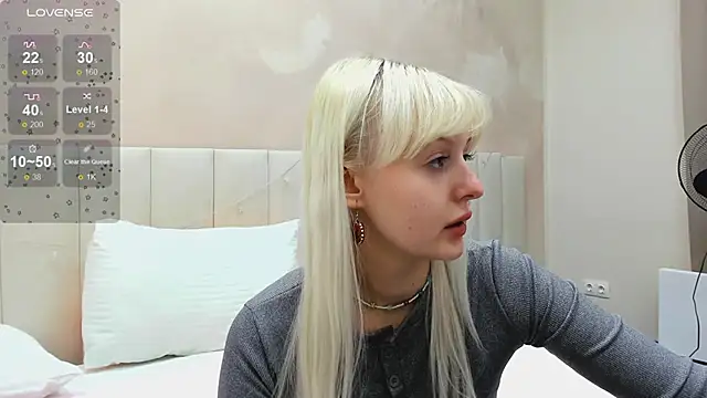 AdeleSilver's cam snapshot