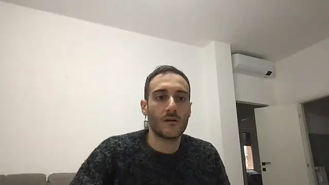 LukaShyGuy live sex cam