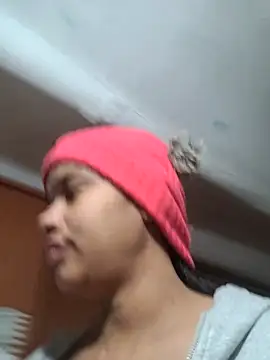 kyliecastell's cam snapshot