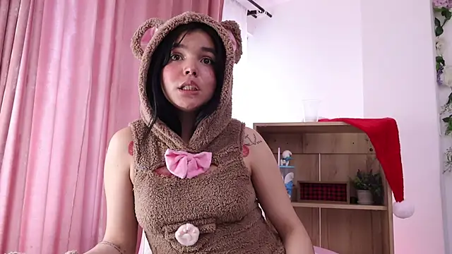 dianebleu's cam snapshot