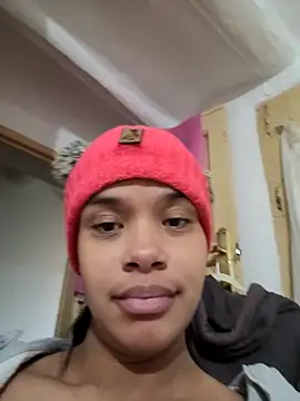 kyliecastell's cam snapshot