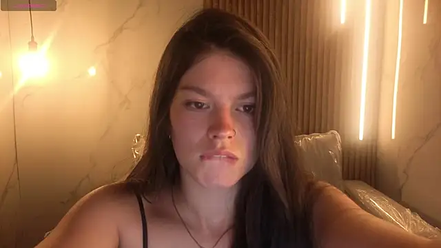 Sara_valderrama_'s cam snapshot