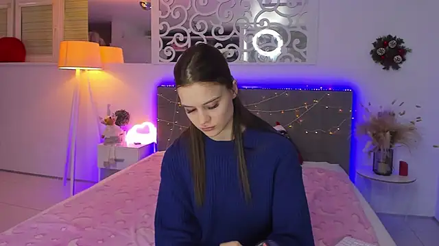 LuisaClover's cam snapshot