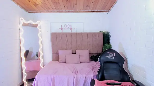 juanita_tay's cam snapshot