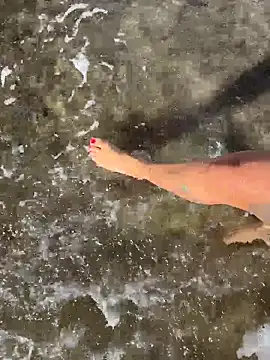 Ninabigtitied's cam snapshot