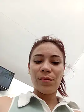 dulcelatin21's cam snapshot