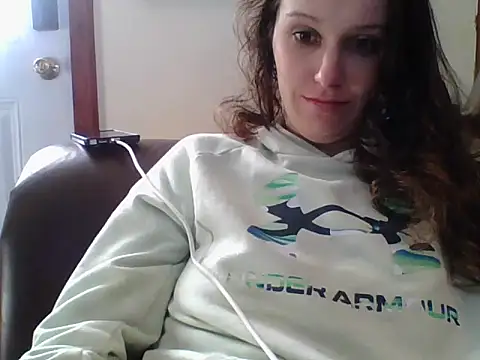 brunettebabexo3's cam snapshot