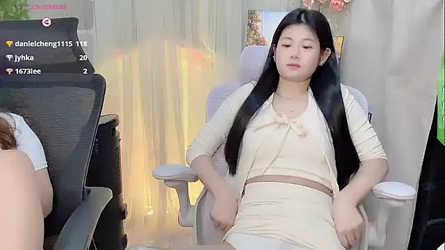 Yvonne-07's cam snapshot