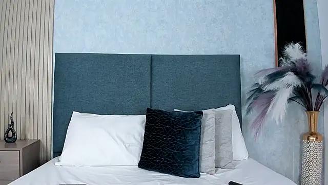 Laura_Ivy's cam snapshot