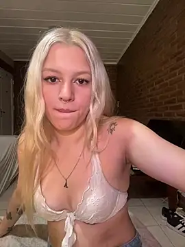 tiffanystarling's cam snapshot