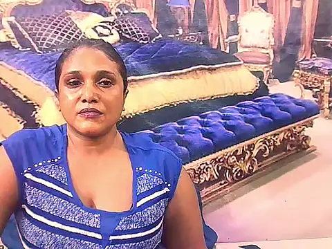 IndianSexyLady4u's cam snapshot