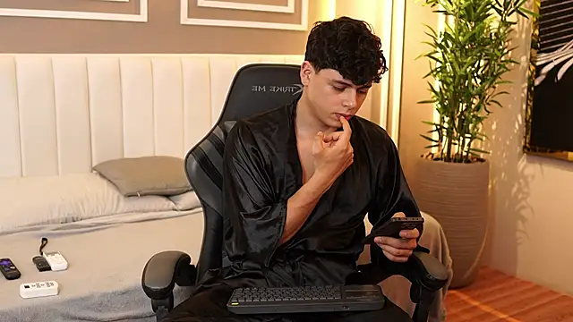 Ethan_occonor live sex cam