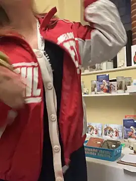 SneakyDomina_Tattii's cam snapshot