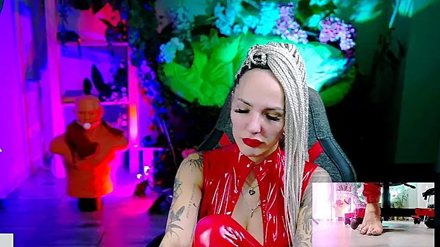 MonicaMaxwel's cam snapshot