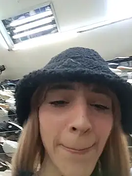 Dani-peggin's cam snapshot