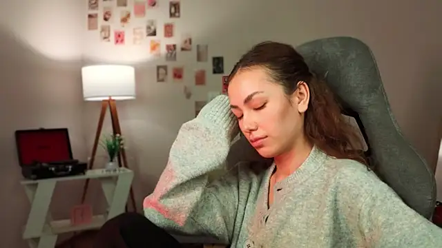 branchwithflowerss's cam snapshot