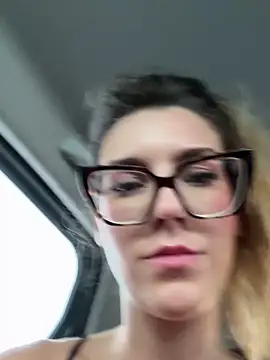 nicole_98's cam snapshot