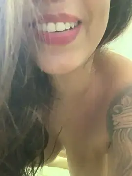 Gabrielleof's cam snapshot