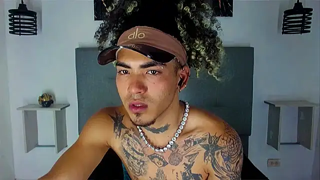 LihanJor_23's cam snapshot