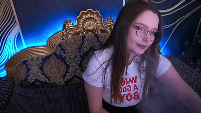 MagicPeachh_'s cam snapshot