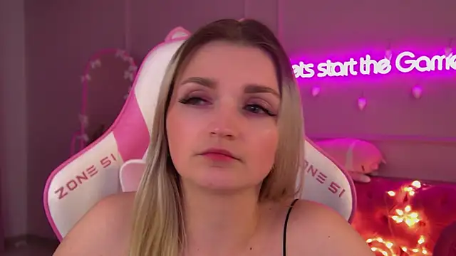 AnnyRaii's cam snapshot