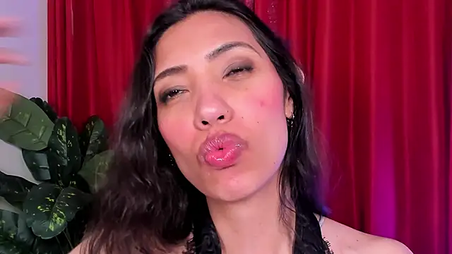 Miss_veronicaa2's cam snapshot