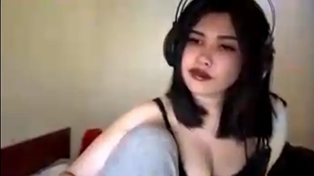 Lolamein's cam snapshot