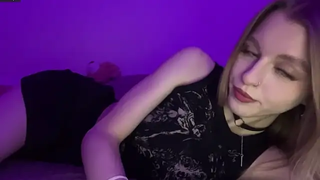 AzoticBasics's cam snapshot