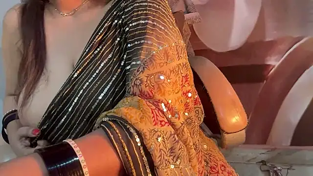 sareeQueen's cam snapshot