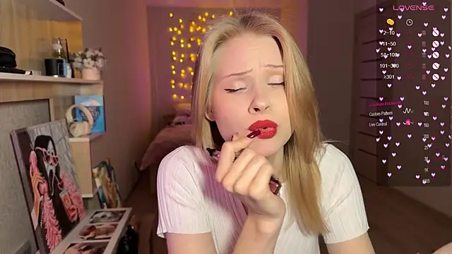 lisa_barbie's cam snapshot