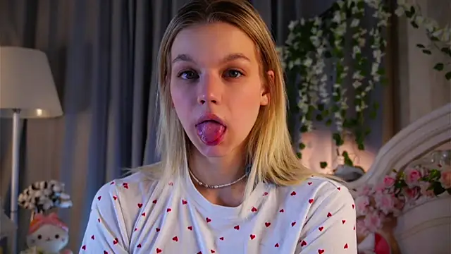 EdlinAlliston's cam snapshot