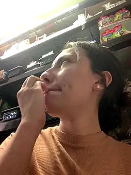 im_loreinnn's cam snapshot