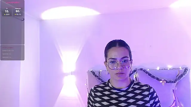 Rosalind_tay's cam snapshot