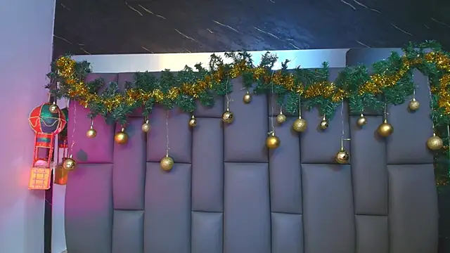 _MiaBrown_'s cam snapshot