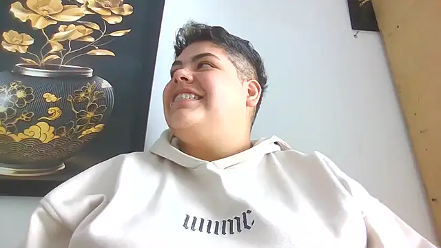 Hailey_Curvy's cam snapshot