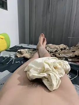 Tranghot19's cam snapshot