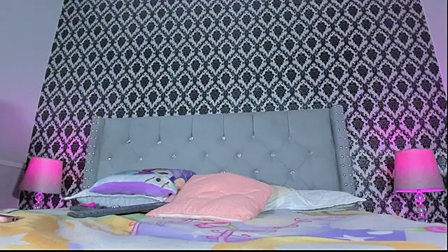 AzuraRousse's cam snapshot